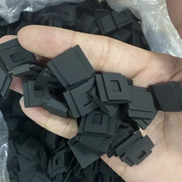 a0a36d44-d232-4172-8b0d-a6bdc9ef72f7-1.webp Universal Silicone Camera Hot Shoe Cover Protector